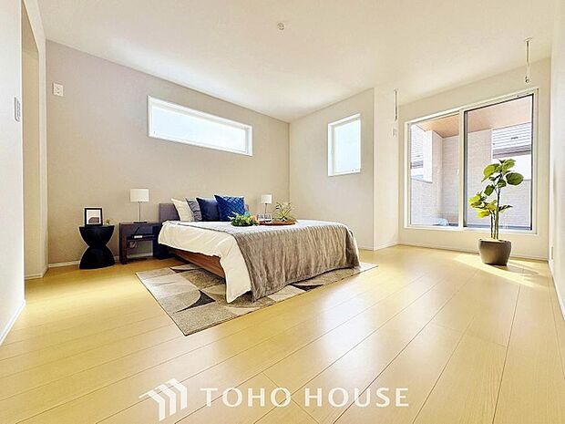 一日の疲れを癒やしてくれる主寝室。時を忘れて過ごす場所として過ごせるお部屋。