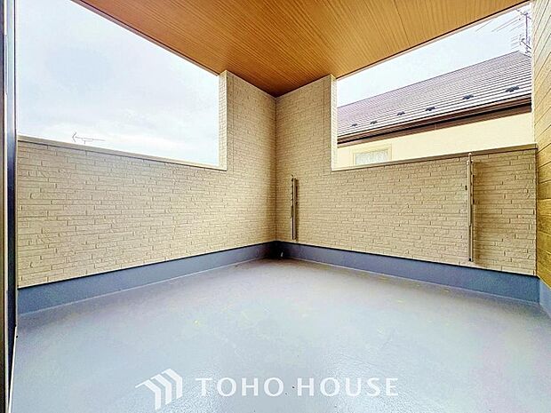 インナーバルコニーは広くとられた屋根付きの空間なので、屋外なのに天候の影響を受けにくいです。