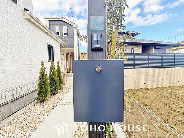 数字を回して施解錠できるダイヤルや暗証番号を設定するタイプなどがあり防犯効果が高まります。