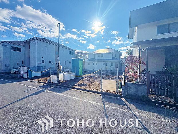 四季折々の変化を楽しめる心地よい場所。時間の経過と共に味わいが出る素敵な空間へ。