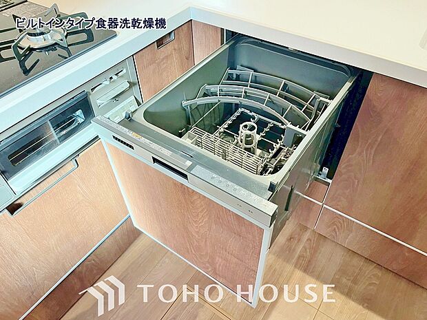 通常の手洗いでは使用出来ない高温のお湯や高圧水流を使う事により汚れを効果的に落とすことができます。