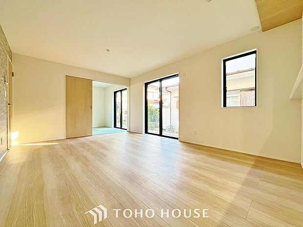 家は、ただ生活する場ではなく、笑顔の毎日、安らぎの日々のために、暮らしを愉しく、快適にする場所。