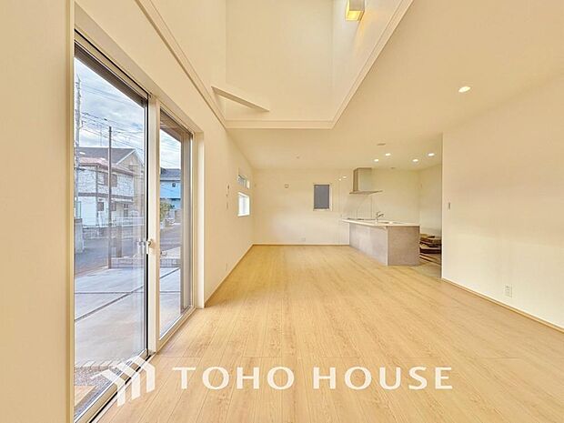 家は、ただ生活する場ではなく、笑顔の毎日、安らぎの日々のために、暮らしを愉しく、快適にする場所。