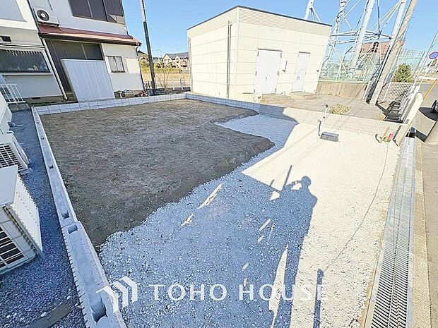 四季折々の変化を楽しめる心地よい場所。時間の経過と共に味わいが出る素敵な空間へ。