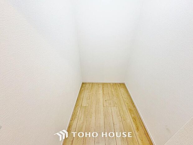 たっぷりと荷物が入るよう、ウォークインクローゼットを完備いたしました。