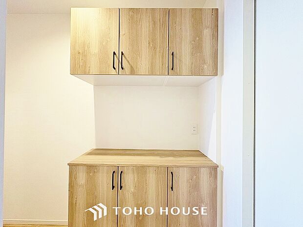 シューズボックスは限られた玄関スペースでも収納を取れる為、玄関内をすっきり片付けることができます。