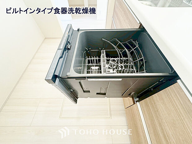 通常の手洗いでは使用出来ない高温のお湯や高圧水流を使う事により汚れを効果的に落とすことができます。