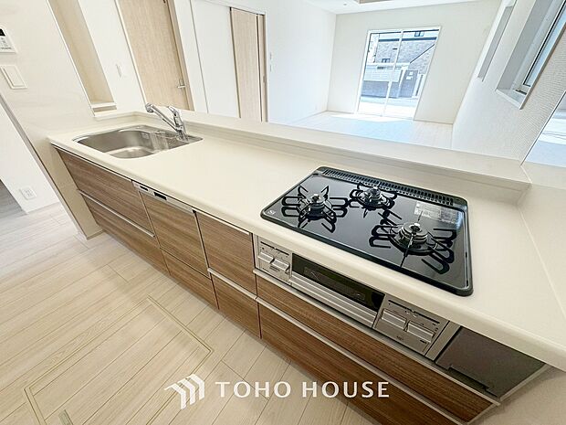 毎日料理をする、料理が好き、家族が多くて量を作る必要がある、等の方々にとっては必須の3口コンロ。