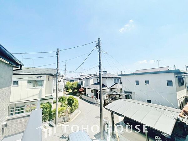 その豊かな眺望にふさわしい空間には、通風・採光にも優れ、心地よい光と風があふれています。