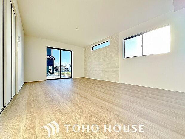 家族皆が集まる場所だからこそ、一番明るく使い勝手のいい空間に仕上げております。