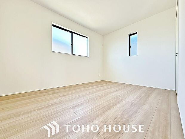 白を基調とした室内は、明るい住空間を造り出すだけでなく、清潔感をもたらしてくれます。