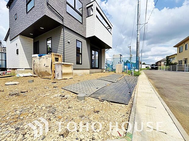 自転車やバイクなど、ゆとりのある敷地で置き場所に困ることはないでしょう。