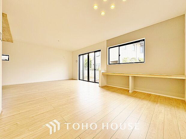 家族皆が集まる場所だからこそ、一番明るく使い勝手のいい空間に仕上げております。