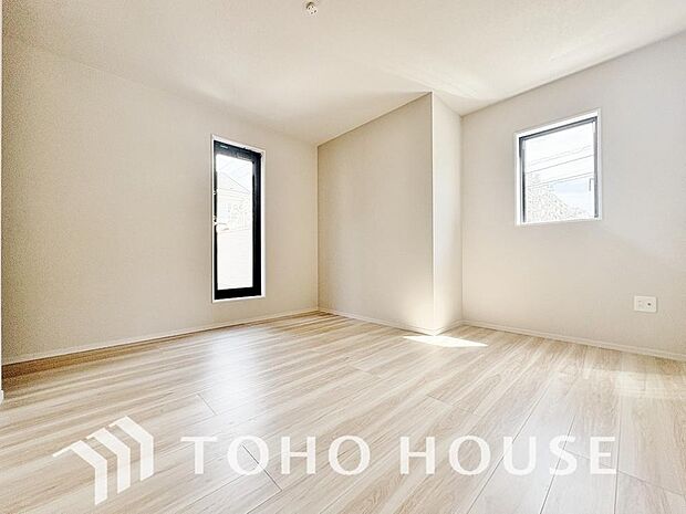 これからの新しいお部屋。ここにはどんな家具を置こう?自分好みのインテリアを考える時間も楽しいですね。