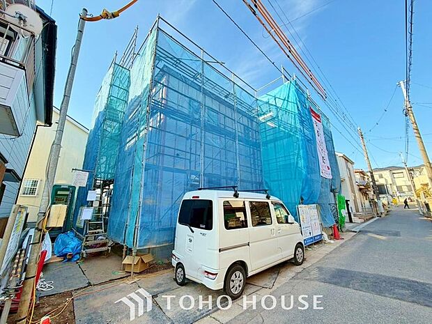 近隣の駐車場まで歩く必要がなく、子どもや高齢者がいる世帯は駐車場から自宅までの距離が短い方が便利です