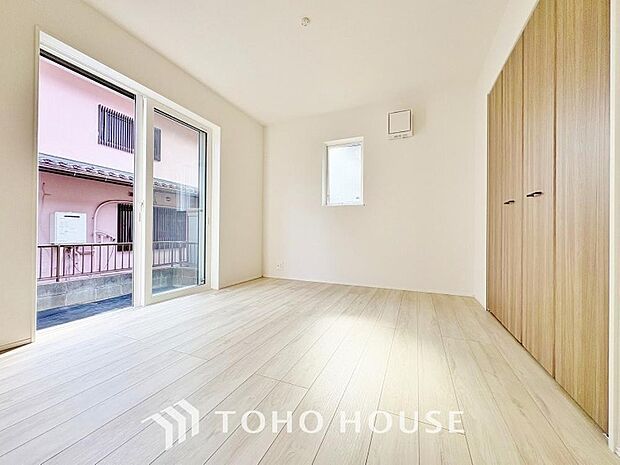 心と体をゆったりと安らげる寝室。寝室のゆとりが大きい分だけ、暮らしの安らぎは深まります。