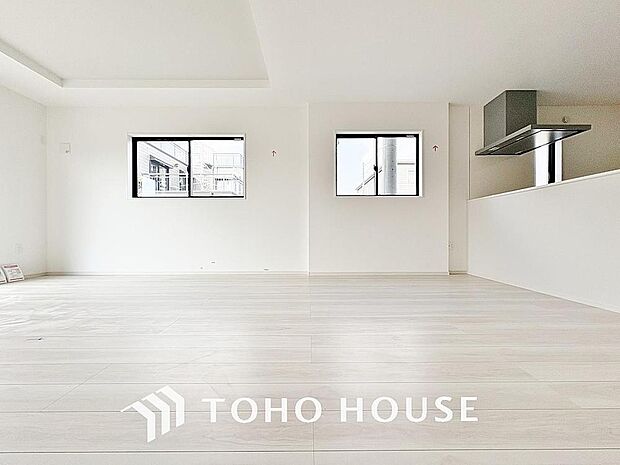 造りこんだ空間演出の妙が生み出す光と質のハーモニーはこの住宅のクオリティの良さを実感させてくれます。