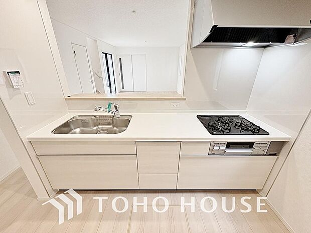 広々キッチンを採用。みんなで作った料理を召し上がりながらの会話は、どのような物になるのでしょうか。