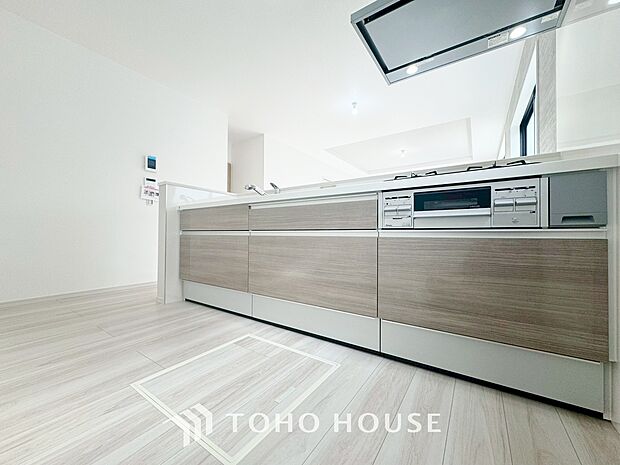 お料理の上手な方が、独壇場でお料理の腕を披露するスタイルに向いているキッチンです。