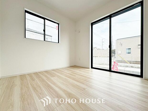 特に小さなお子様がいるとリビングと居室が続き間であることが人気です。