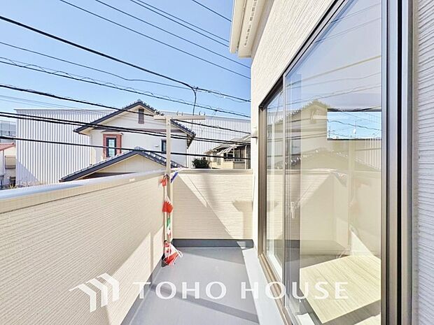 夜空の煌めきや、室内への通風や採光へ一役。ガーデニング等も充分に楽しめる広さを確保しております。