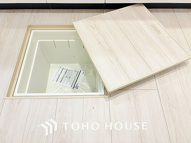 床下収納は収納スペースだけでなく、お住まいを点検する上での大事な部分となっております。