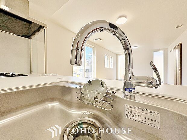 クリアな水が毎日使え、見た目にもスマートな浄水器一体型。