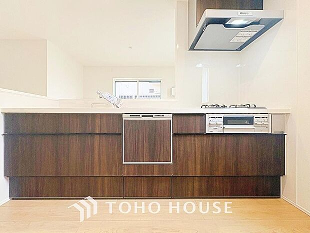 キッチンの収納は、デッドスペースになりやすい箇所を有効活用できる収納を採用しました。