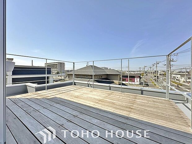 日が昇り、そして沈んでゆく・・・自分の住む家が愛おしくなっていく。