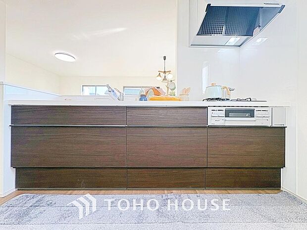 お料理の上手な方が、独壇場でお料理の腕を披露するスタイルに向いているキッチンです。