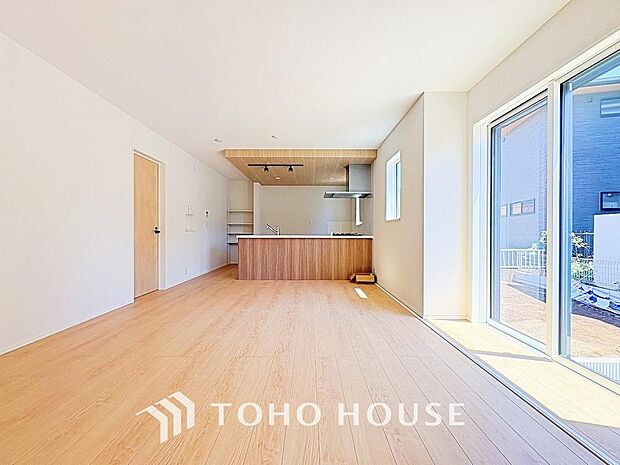 家は、ただ生活する場ではなく、笑顔の毎日、安らぎの日々のために、暮らしを愉しく、快適にする場所。