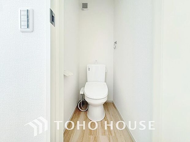 お掃除もラクラクな節水型トイレを設置