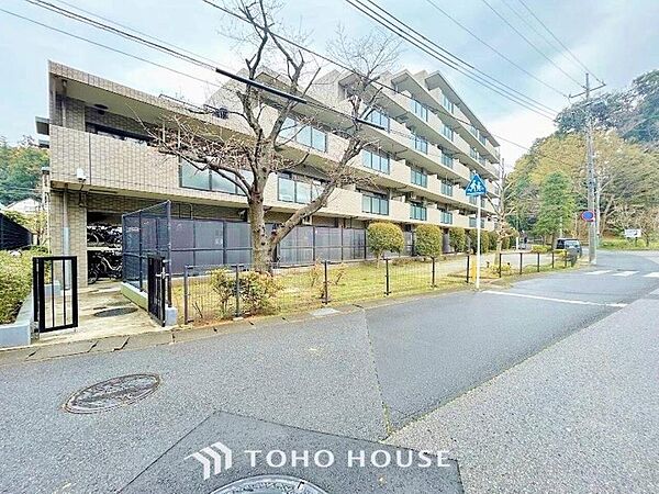 ここに住むからこそ意味がある。そんな特別感に浸りながら、毎日をお過ごしいただきたい。