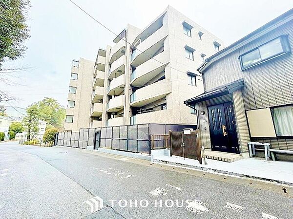 家はただ生活する場ではなく、暮らしを愉しく、快適にする場所。笑顔の毎日、安らぎの日々のために・・