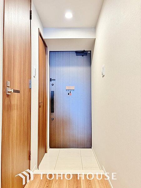 ダウンライトを使用しお洒落に演出。帰りたくなる家をテーマに設計。いつも「人」と「家」の間に・・・。
