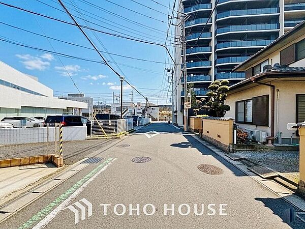 四季折々の変化を楽しめる心地よい場所。時間の経過と共に味わいが出る素敵な空間へ。