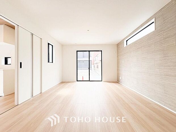 造りこんだ空間演出の妙が生み出す光と質のハーモニーはこの住宅のクオリティの良さを実感させてくれます。