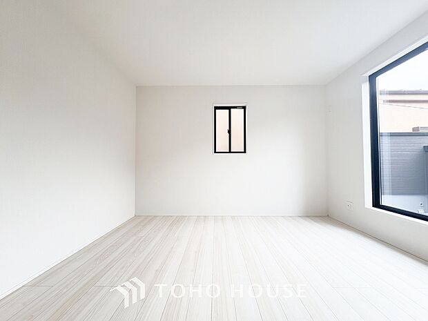 一日の疲れを癒やしてくれる主寝室。時を忘れて過ごす場所として過ごせるお部屋。