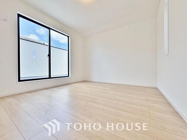 白を基調とした室内は、明るい住空間を造り出すだけでなく、清潔感をもたらしてくれます。