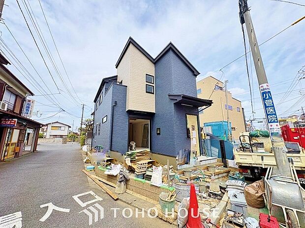 太陽に愛された邸は、陽当り通風に優れた魅力的で快適さを追求した邸宅でした。