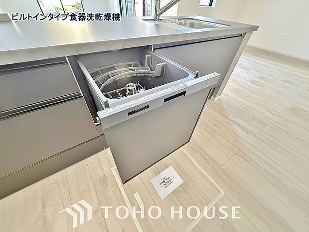 通常の手洗いでは使用出来ない高温のお湯や高圧水流を使う事により汚れを効果的に落とすことができます。