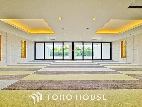 街の環境と住む人の暮らしを第一に考え、そこでしかできないロビーを作り出されたこだわり。