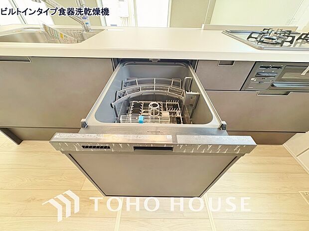 通常の手洗いでは使用出来ない高温のお湯や高圧水流を使う事により汚れを効果的に落とすことができます。