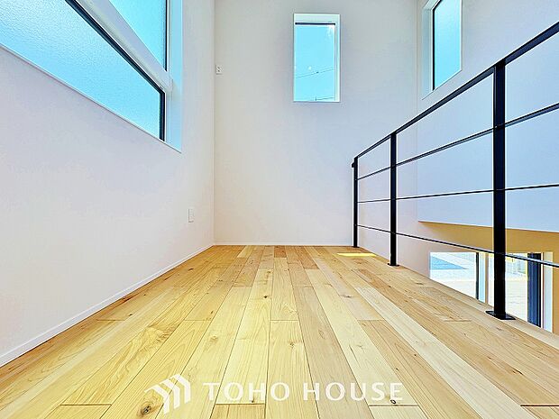 明るく多目的な用途で利用可能なスキップフロア。