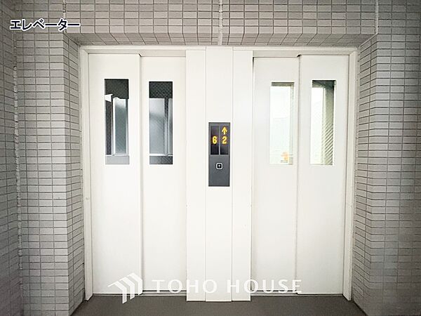 重い荷物などがある際やお子様をベビーカーで運ぶとき等に大変便利です。足腰の悪い方には欲しい設備です。