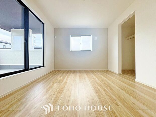 一日の疲れを癒やしてくれる主寝室。時を忘れて過ごす場所として過ごせるお部屋。
