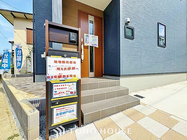 ポストは数字を回して施解錠できるダイヤルや暗証番号を設定するタイプなどがあり防犯効果が高まります。