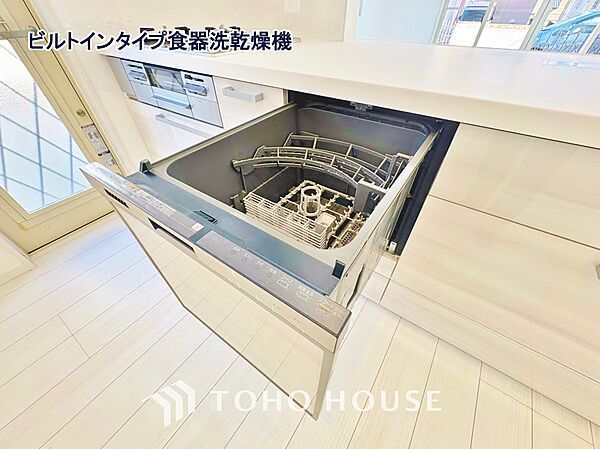 通常の手洗いでは使用出来ない高温のお湯や高圧水流を使う事により汚れを効果的に落とすことができます。