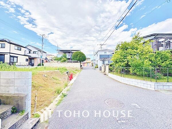 晴天の青空と交り合う事で一段と煌めきを増す其の姿は、静止画で留めておくには惜しい外観。