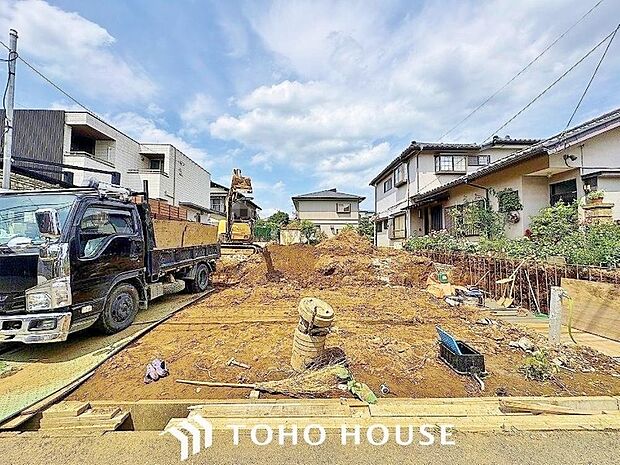 四季折々の変化を楽しめる心地よい場所。時間の経過と共に味わいが出る素敵な空間へ。